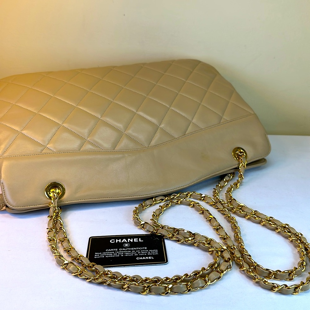 CHANEL XL Lambskin Beige Quilted Zip Top Card Series 1 1989-91 COA - Picture 5 of 16